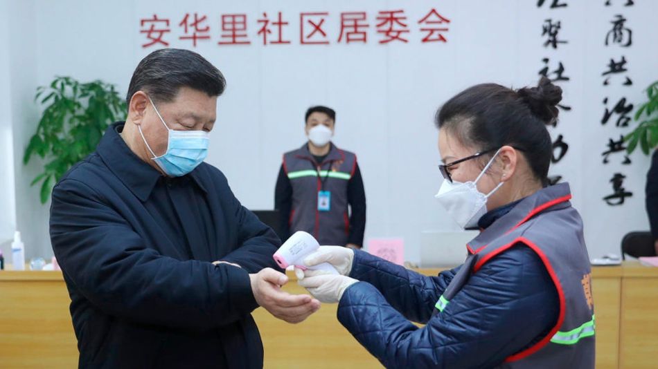 El presidente chino Xi Jinping, admitió ante la cúpula del PC que la epidemia de coronavirus ofrece un panorama 