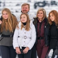 Máxima de Holanda y su familia en Lech am Arlberg, Austria.