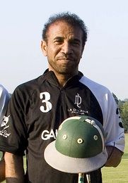 Albwardy fue Presidente del Ham Polo Club entre 2004 y 2007.