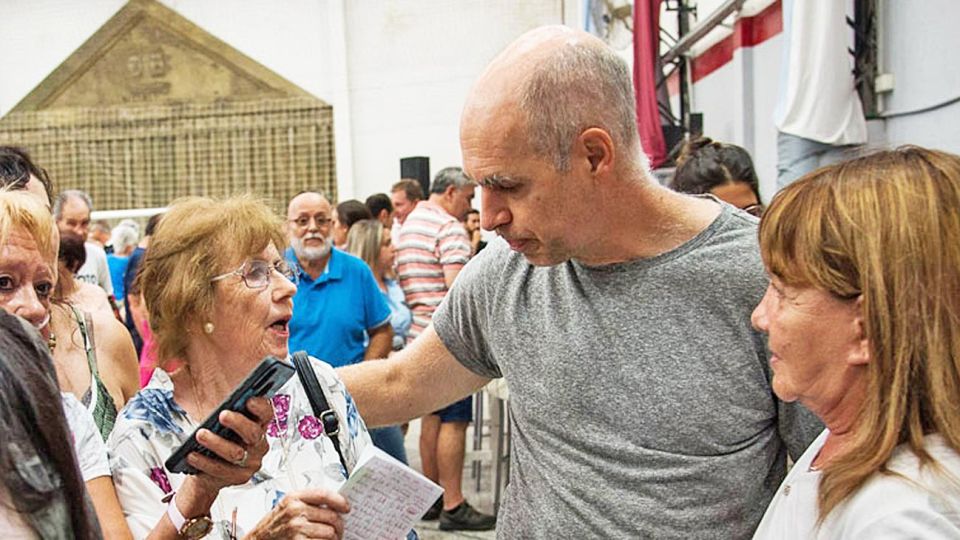 Jefe de gobierno. Impulsa un ajuste de los gastos corrientes.