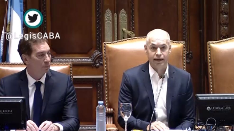 Rodríguez Larreta, junto a Santilli en la apertura de las sesiones en la Legislatura porteña.