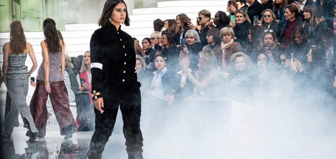Por primera vez en 10 años Chanel suma a su pasarela a una modelo plus-size