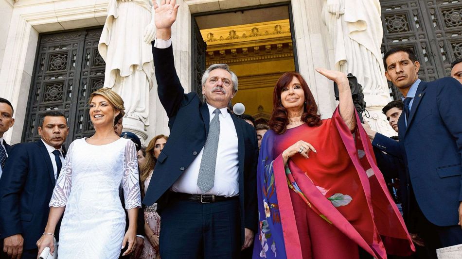 Duelo de estilos: Fabiola Yáñez y Cristina Fernández de Kirchner en la apertura de sesiones