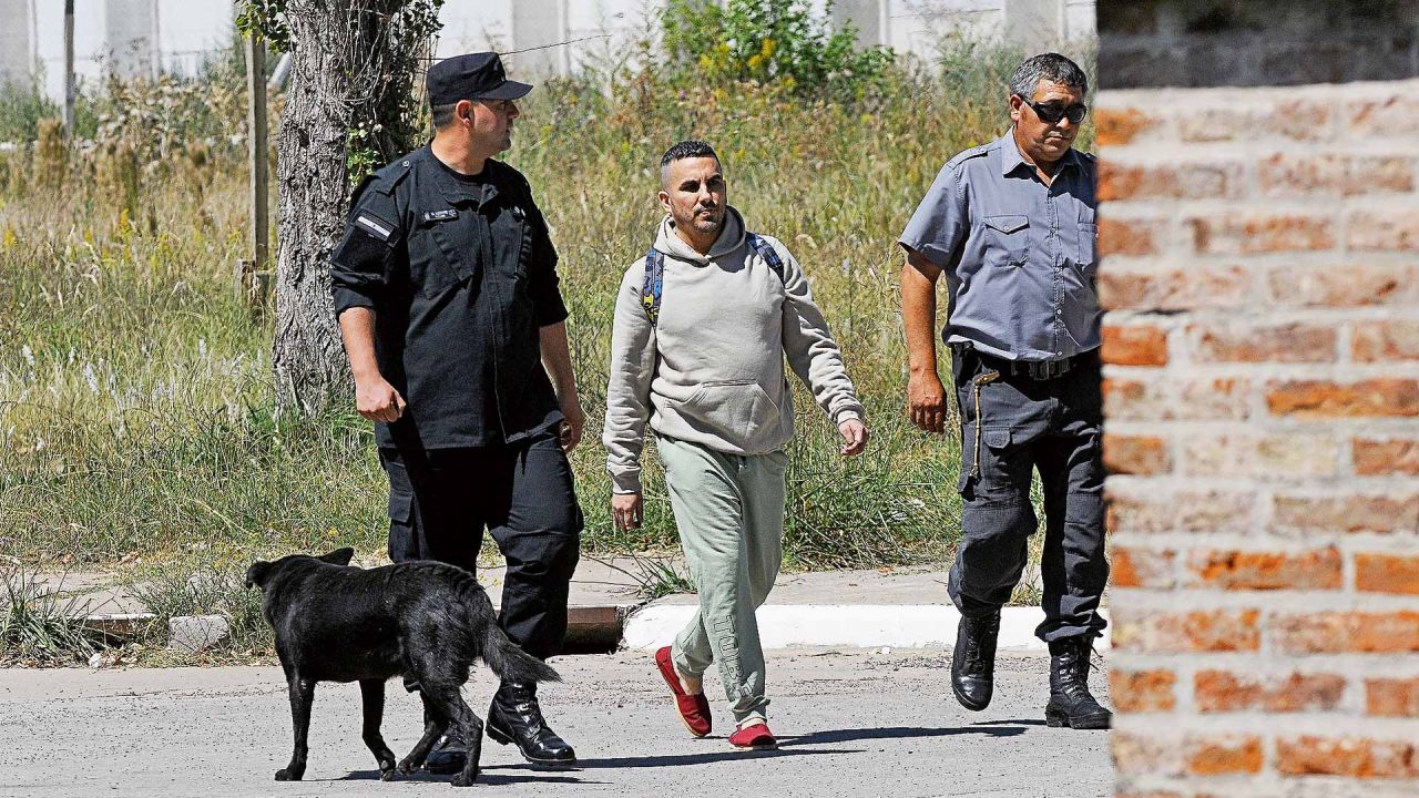 Fabián Tablado al salir de la cárcel | Foto:Sergio Piemonte