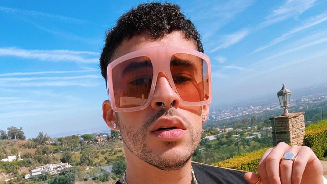 Bad Bunny publica en Instagram la primera foto junto a su novia