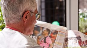 La gente mayor de 60 años son más susceptibles de contraer el coronavirus.