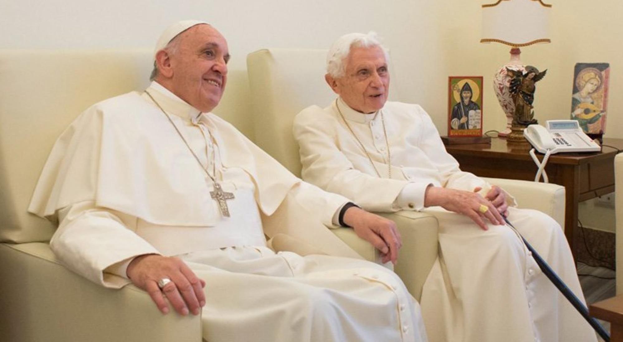 Los dos Papas: Benedicto XVI y Francisco I.