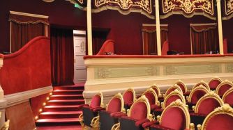 Teatro_cerrado