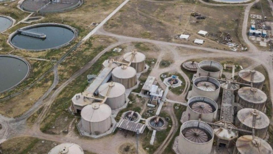 BAJO GRANDE. A pesar de haber recibido fondos, el municipio no mejoró sustancialmente el funcionamiento de la planta de tratamiento de líquidos cloacales.