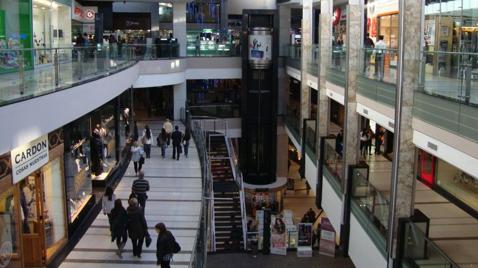 El shopping Alto Palermo, uno de los tres en los que hubo protestas y cacerolazos por el coronavirus.