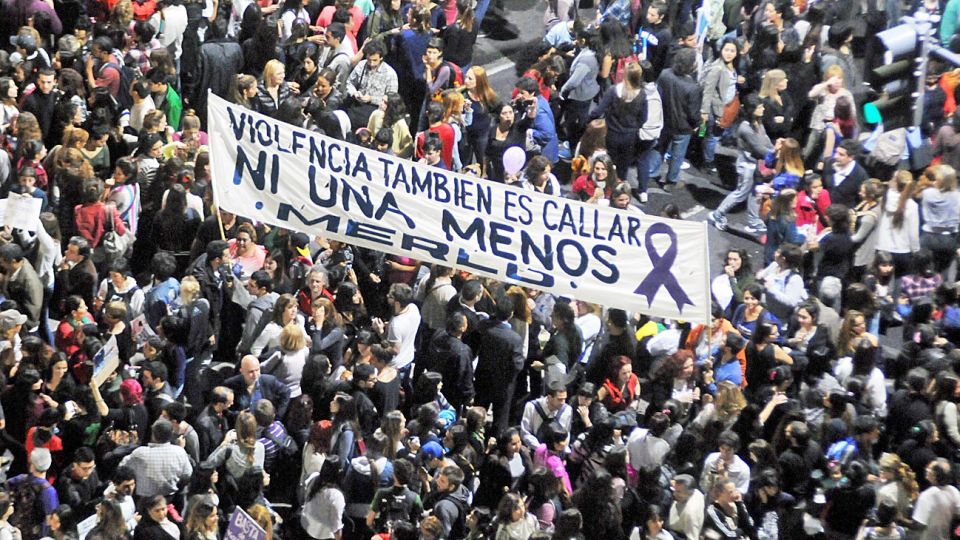 Ni una menos. Una consecuencia de la cuarentena es el incremento de la violencia de género.