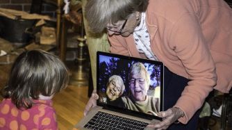 Abuelos_video_chat_apps_Pixabay_23_marzo_2020