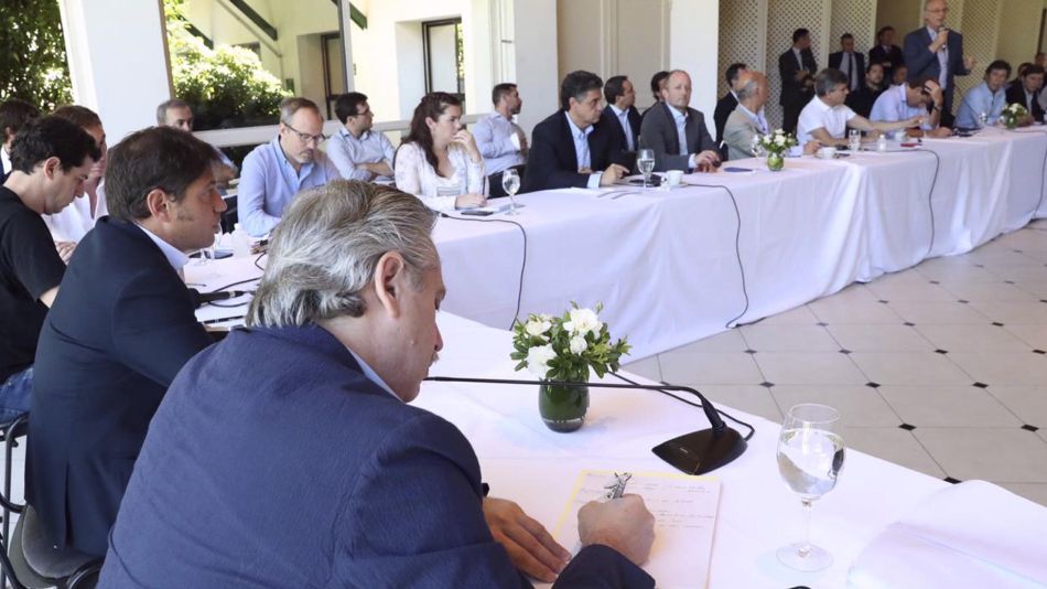 Alberto con los intendentes del conurbano y gobernador 20200323