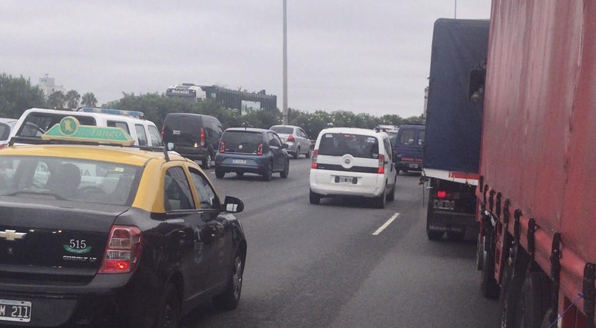 Estado del tránsito hoy miércoles en la ciudad y accesos