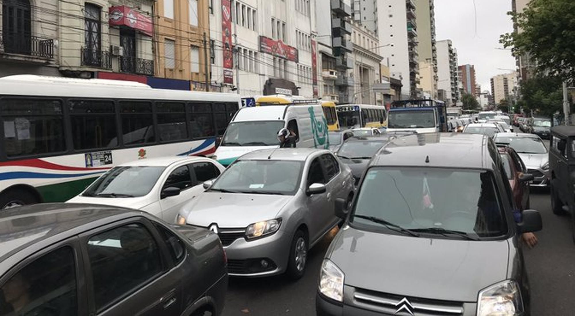 Estado del tránsito hoy miércoles en la ciudad y accesos