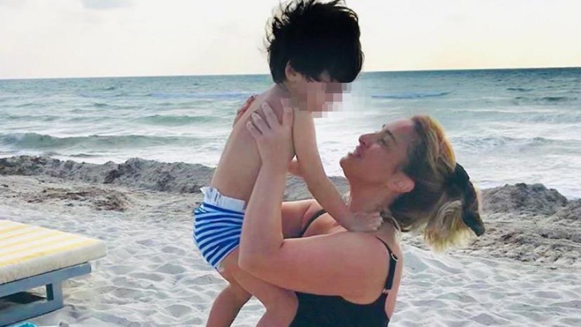 Mirá cómo María Julia Oliván enseñó a su hijo qué es el Coronavirus