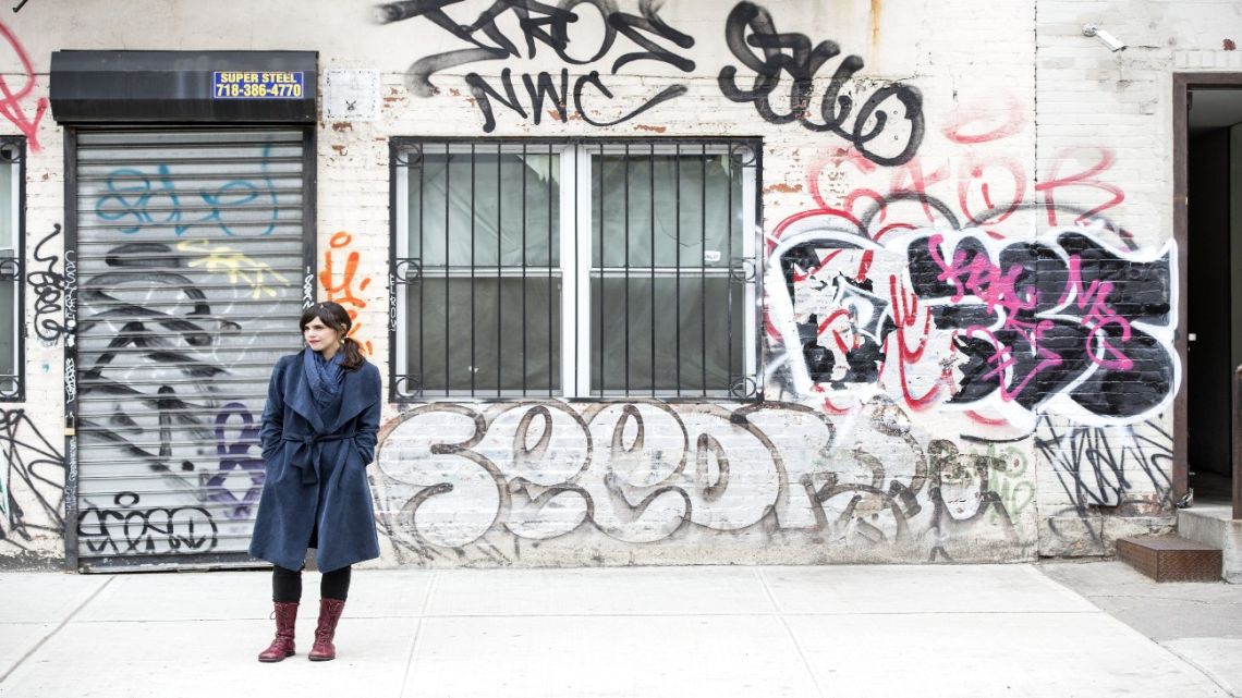 Valeria Luiselli en Nueva York, adonde vive. | Foto:Diego Berruecos