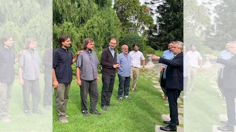 Alberto Fernández, reunido con los denomiandos curas villeros.