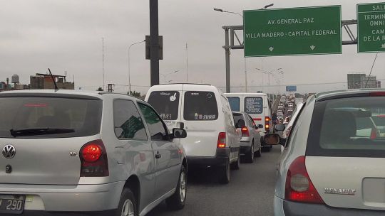 El ingreso de vehículos a la Capital Federal.