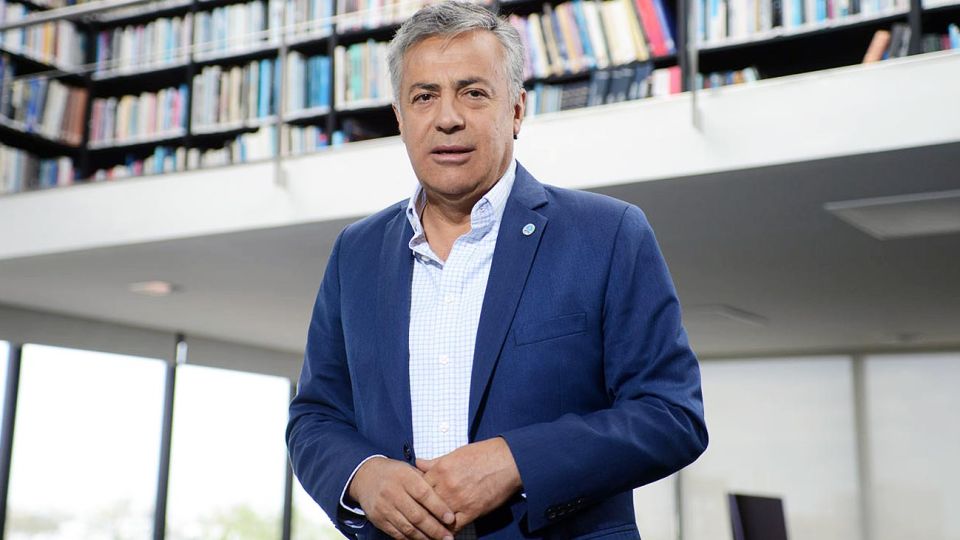 Diputado. Se mantiene en cuarentena con su familia en Mendoza.