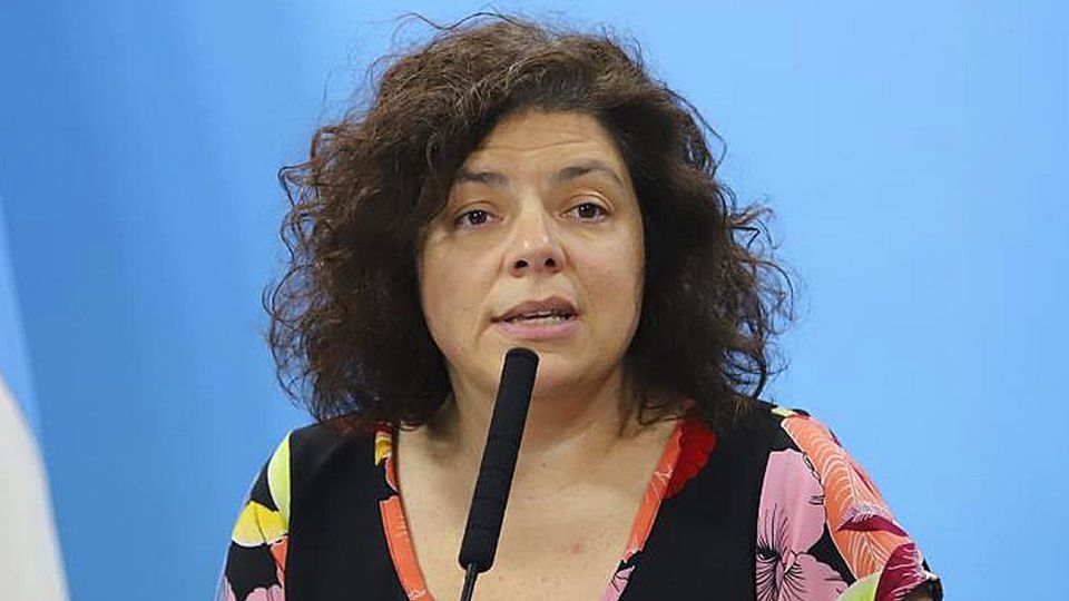 Reporte. La secretaria Carla Vizotti, dando el informe matutino.