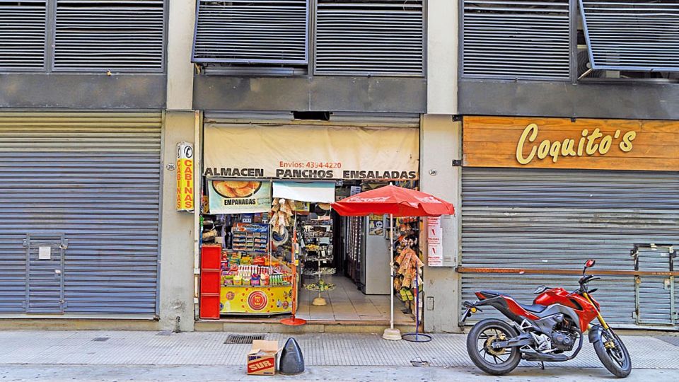 Desafío. Los comercios luchan por sostenerse en esta emergencia.