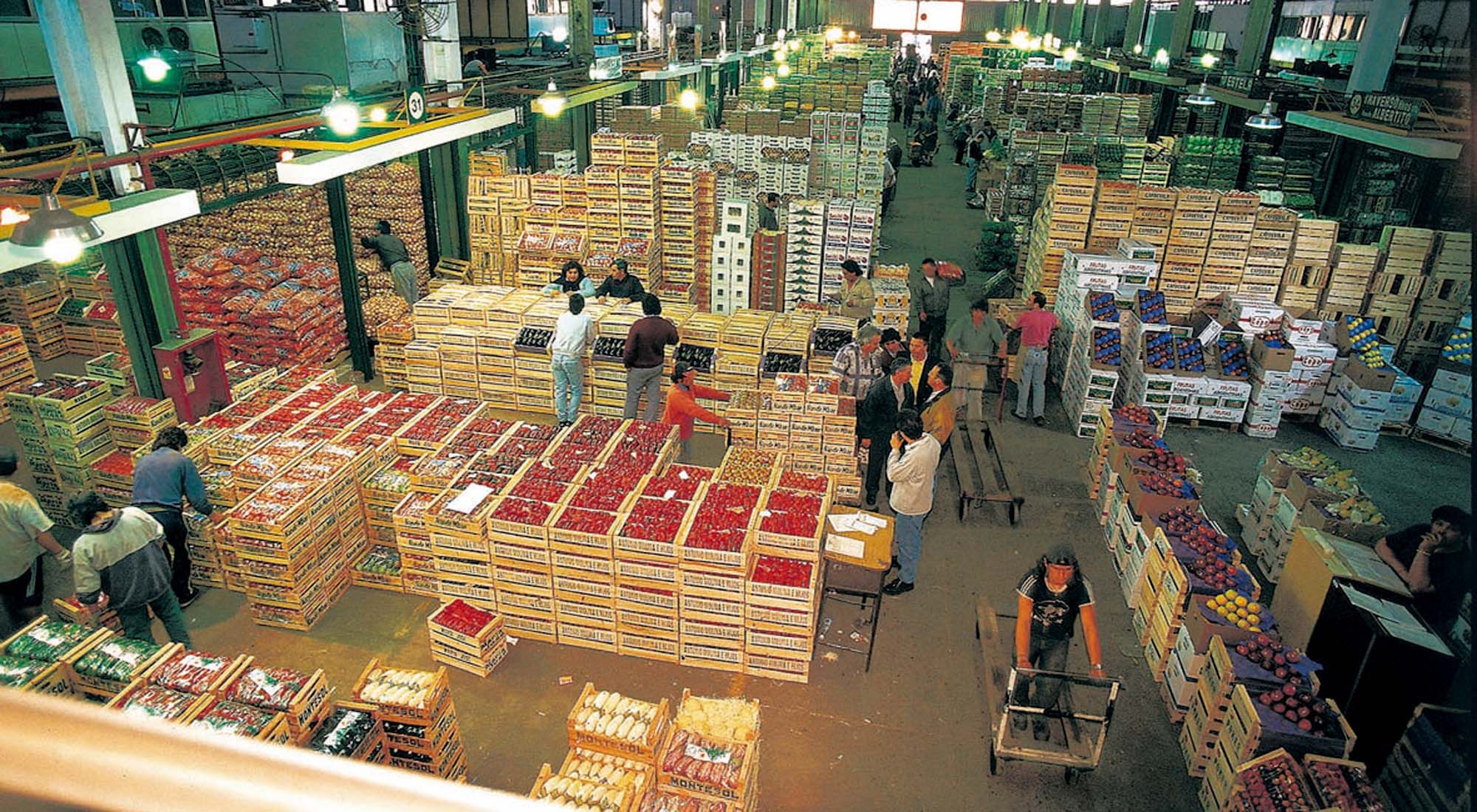 Coronavirus: murieron un trabajador del Mercado Central de 41 años y una mujer de 46 en Campana