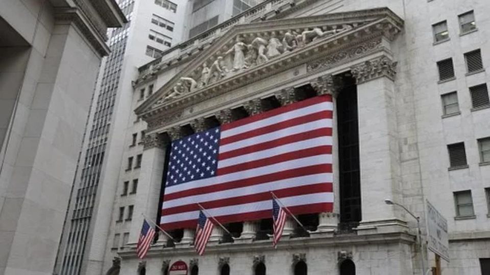 Los inversores mundiales están dejando al dólar como instrumento de refugio.