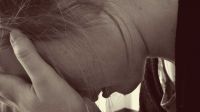 Mujer depresion angustia despido triste