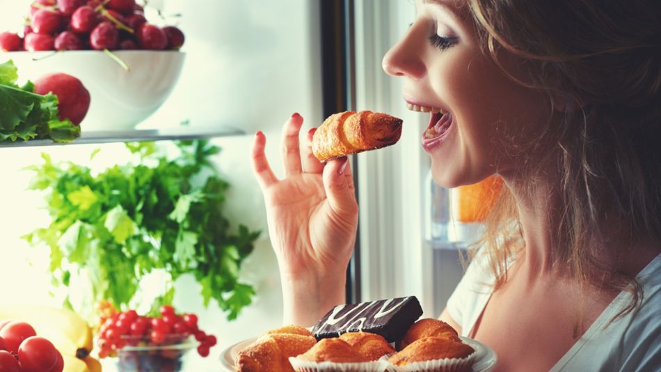 Hambre emocional: cómo evitar comer de más en cuarentena