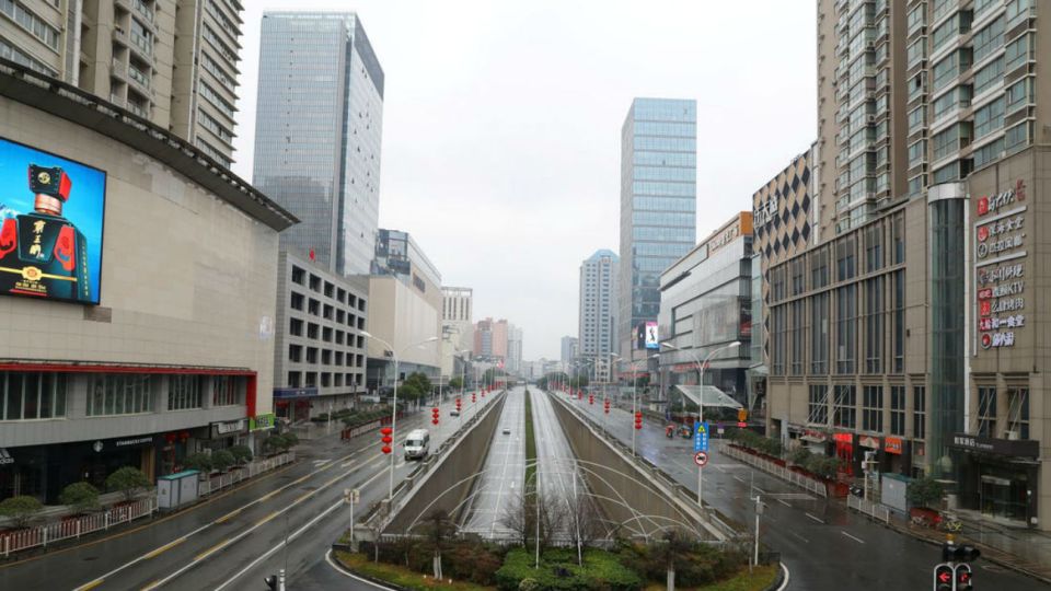 China fue efectiva en hacer cumplir la cuarentena. En Occidente cuesta mucho más.