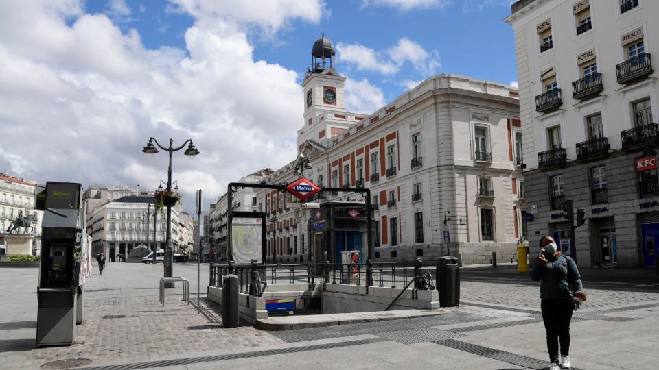 La plaza de Puerta del Sol en Madrid, vacía.