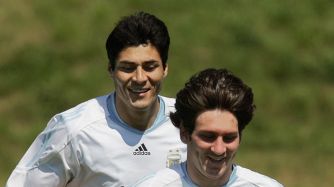 messi cruz 020420