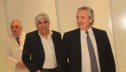 El presidente calificó al sindicalista Hugo Moyano como un “dirigente ejemplar”