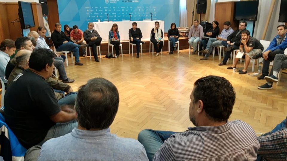 Intendentes del cornurbano y organizaciones sociales se reunieron con el Ministro de Desarrollo Social.