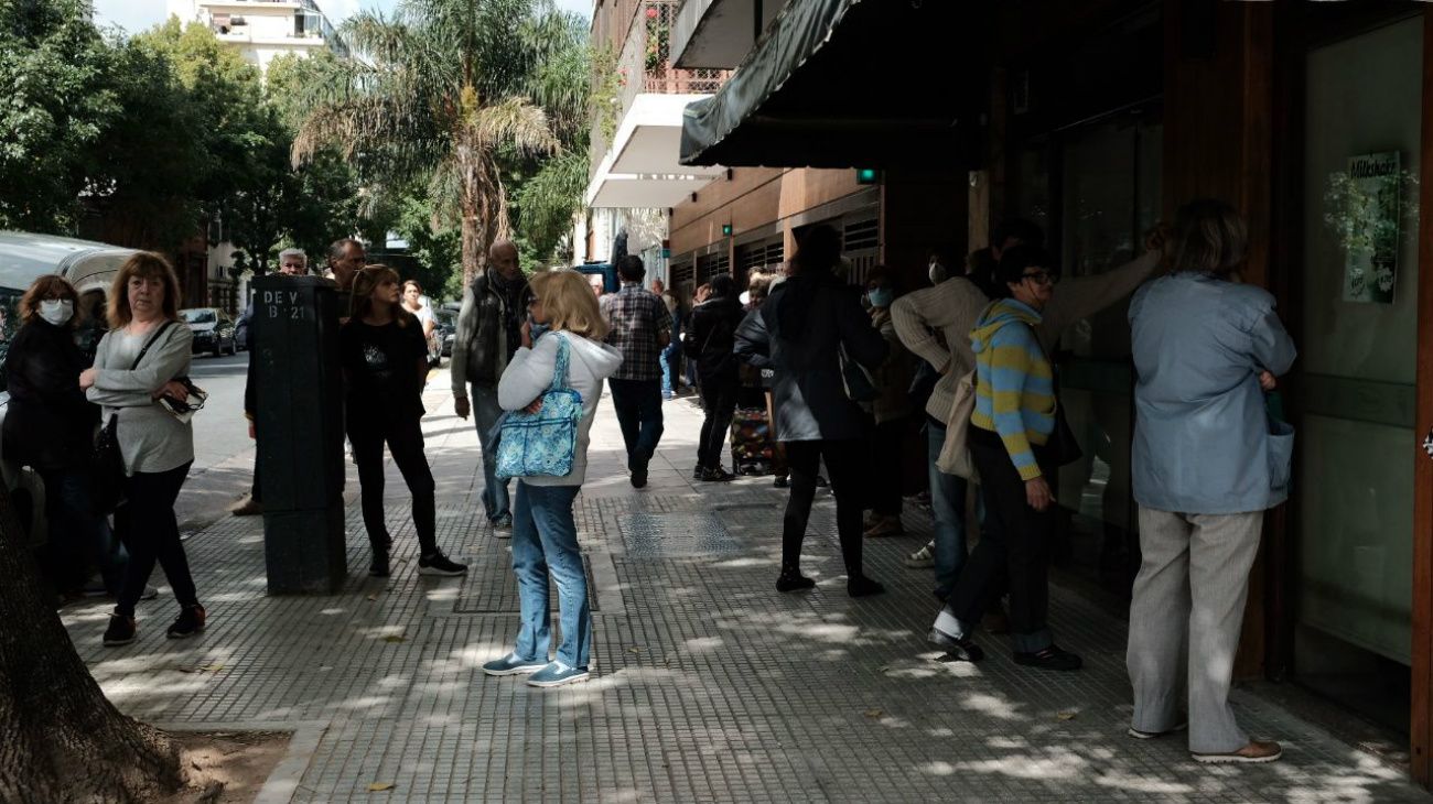 Imágenes de un día complicado para los jubilados y pensionados.