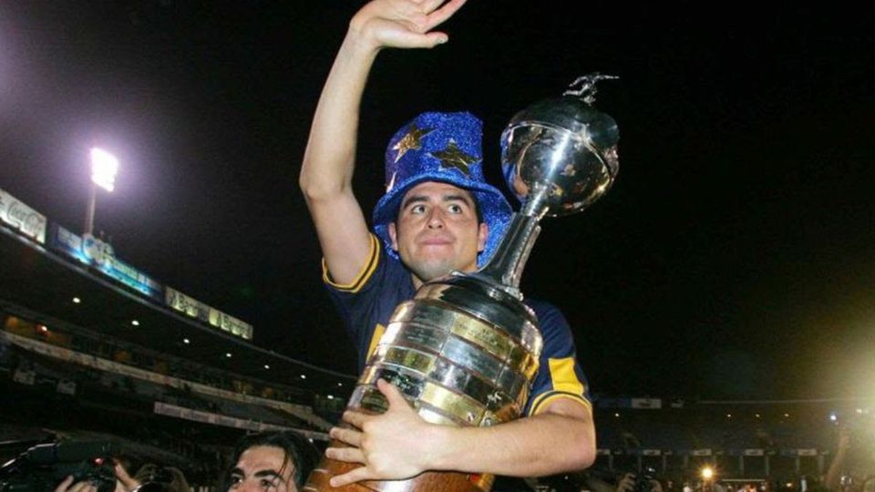 JUAN ROMÁN RIQUELME, UNO DE LOS GRANDES ÍDOLOS DE BOCA CON LA COPA LIBERTADORES. HOY ES EL VICEPRESIDENTE SEGUNDO.