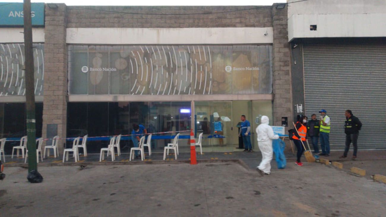 Los bancos abren el fin de semana a causa del covid-19