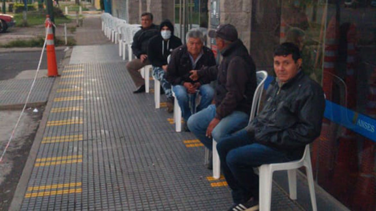 Los bancos abren el fin de semana a causa del covid-19