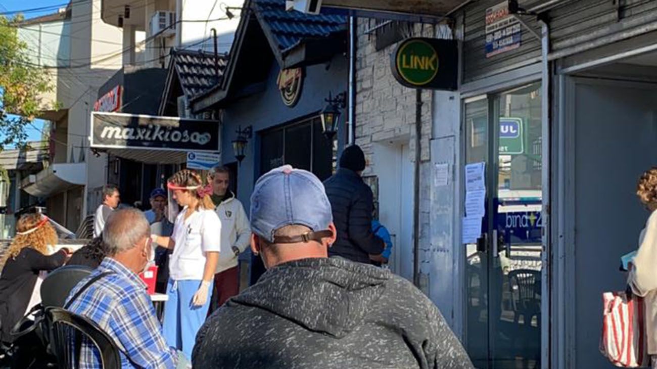 Los bancos abren el fin de semana a causa del covid-19