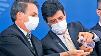 04042020_brasil_salud_virus_coronavirus_mandetta_bolsonaro_afp_g.jpg