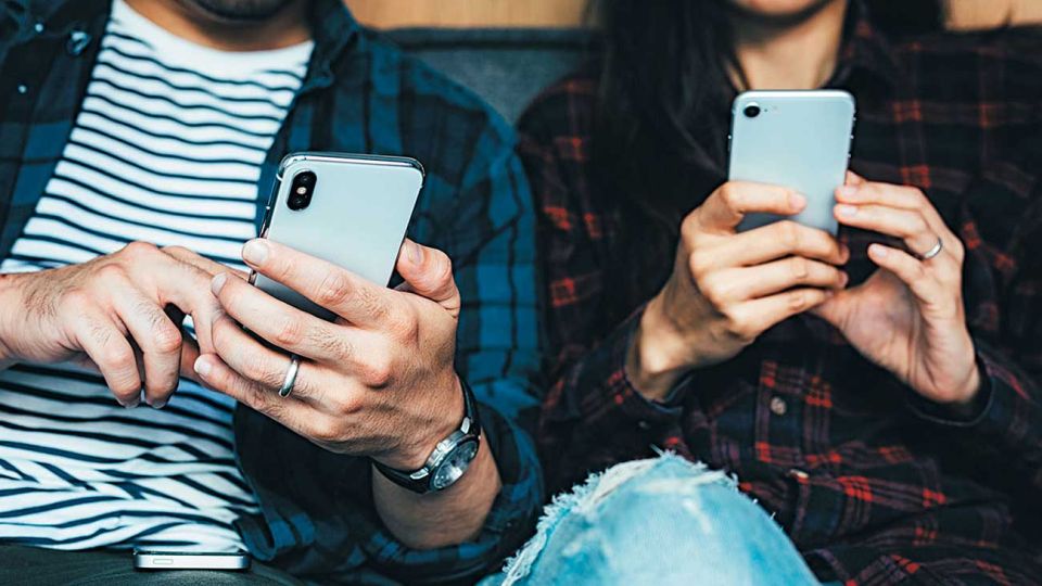 Celular. Se convirtió en el primer medio de acceso a Internet.