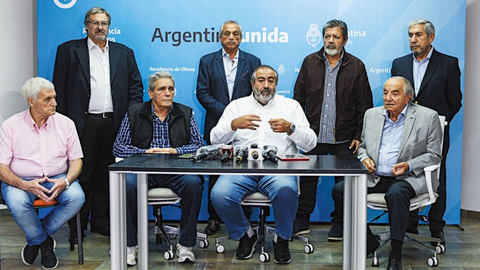 olivos. La cúpula cegetista fue recibida ayer por Alberto Fernández. Respaldo en medio de la crisis.