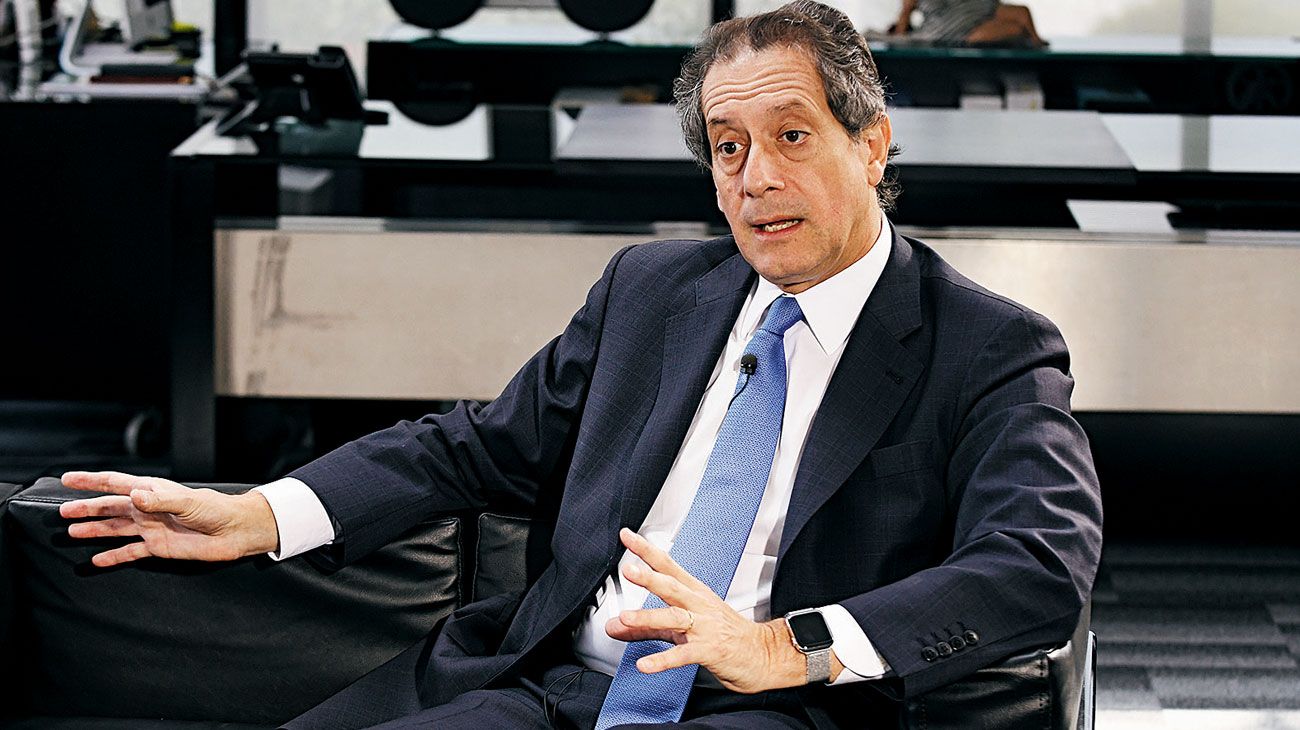 limites: “No puede pensarse que el Estado pueda compensar completamente la caída del producto que vamos a sufrir”.