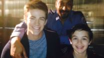 Grant Gustin y Logan Williams