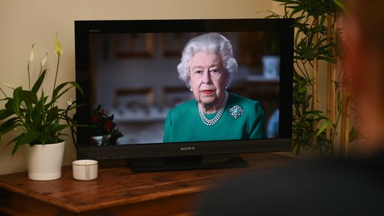 La reina Isabel II de Gran Bretaña pronunció este domingo un discurso extraordinario para animar a los británicos a superar la crisis provocada por la epidemia de coronavirus.