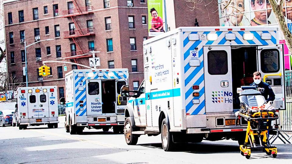 Queens en camilla. Postales de una ciudad hospitalizada que cambió para siempre.