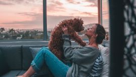 Todo parece indicar que ningún animal doméstico es capaz de secretar suficiente cantidad del virus como para contagiar a un humano.