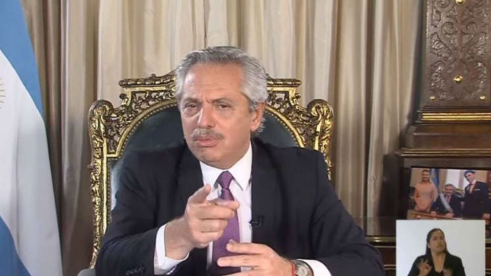 Vocero y presidente, las funciones de Alberto en plena crisis (que no sólo es sanitaria).