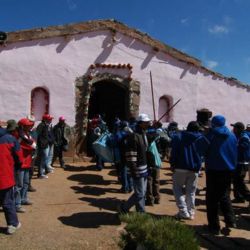 La capilla de Punta Corral protege a la virgen hasta que la bajan a Tilcara.